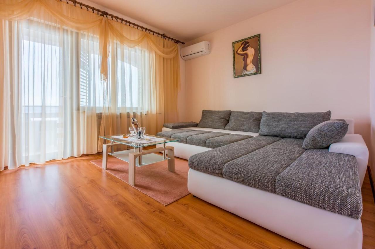 Stupar Apartment Crikvenica Bagian luar foto